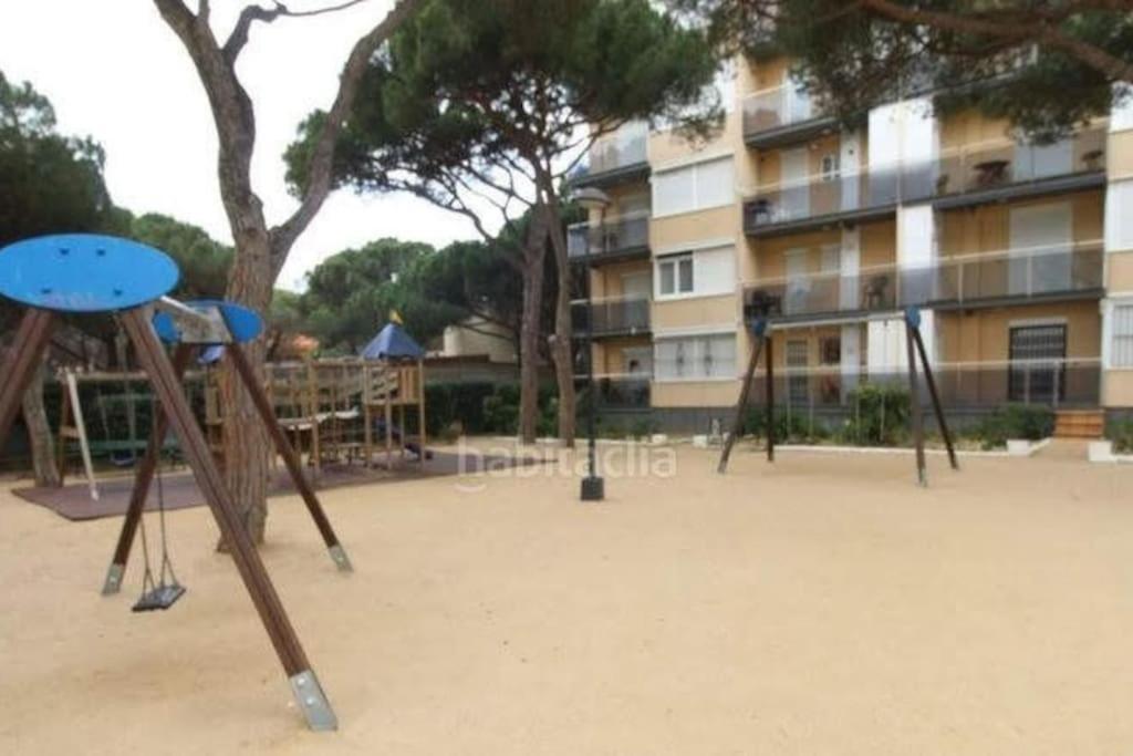 Estudio Con Impresionantes Vistas Al Mar Blanes Esterno foto