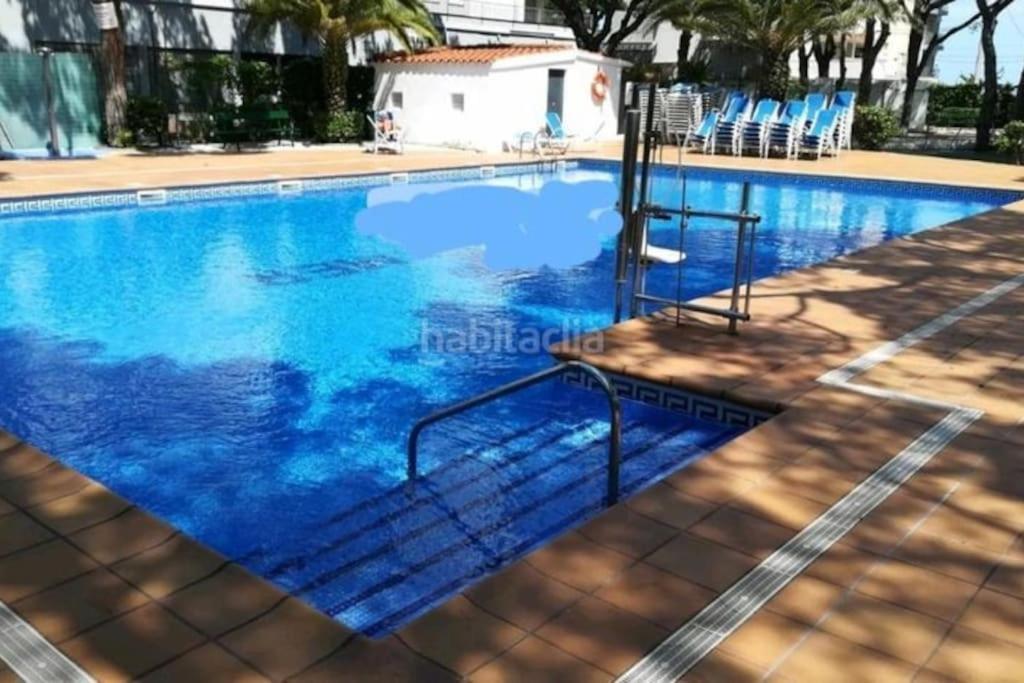 Estudio Con Impresionantes Vistas Al Mar Blanes Esterno foto
